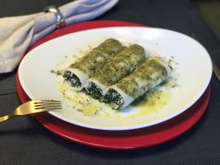 Imagem ilustrativa da receita CANNELLONI DE PUPUNHA AO MOLHO DE ORA-PRO-NOBIS
