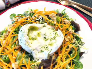 Imagem ilustrativa da receita SALADA VERDE, BURRATA E VINAGRETE DE MANJERICÃO