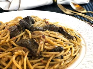 Imagem ilustrativa da receita SPAGHETTI VEGANO COM MOLHO FUNGHI