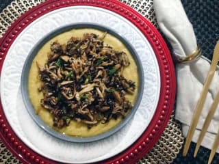 Imagem ilustrativa da receita PURÊ DE BATATA E CENOURA COM RAGU DE COGUMELOS