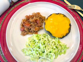 Imagem ilustrativa da receita CHEESEBURGUER E RELISH DE TOMATE