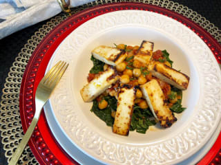 Imagem ilustrativa da receita TAGINE DE GRÃO-DE-BICO COM TOFU GRELHADO