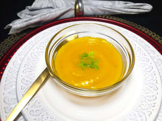 Imagem ilustrativa da receita SOPA FRIA DE MANGA COM GENGIBRE