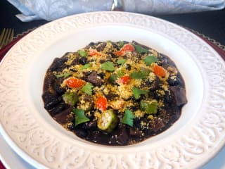 Imagem ilustrativa da receita ENSOPADO DE FEIJÃO PRETO, BATATA-DOCE E QUIABO