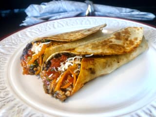 Imagem ilustrativa da receita BURRITO DE PURÊ DE FEIJÃO PRETO E PROTEÍNA DE SOJA