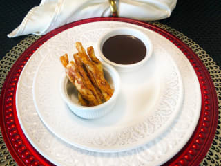 Imagem ilustrativa da receita TRANCINHAS DE CANELA COM FONDUE DE CHOCOLATE
