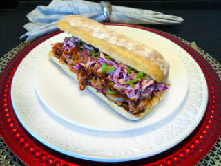 Imagem ilustrativa da receita SANDUÍCHE DE CARNE DE JACA DESFIADA AO MOLHO BARBECUE