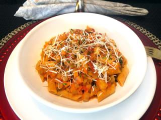 Imagem ilustrativa da receita PENNE COM RAGU DE LENTILHAS E ERVA-DOCE