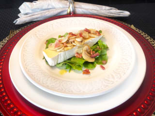 Imagem ilustrativa da receita QUEIJO BRIE COM PORTOBELLO REFOGADO E BACON