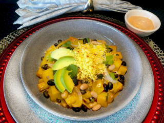 Imagem ilustrativa da receita LEGUMES AO MOLHO CHIPOTLE COM AVOCADO