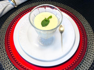 Imagem ilustrativa da receita MOUSSE DE ABACAXI VEGANO COM HORTELÃ