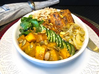 Imagem ilustrativa da receita CUMBUCA DE 7 GRÃOS E TEMPEH CARAMELIZADO