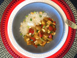 Imagem ilustrativa da receita TOFU XADREZ COM ABACAXI E AMENDOIM