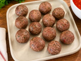 Imagem ilustrativa da receita ALMÔNDEGAS DE CARNE SEM OVO E SEM FARINHA NA AIRFRYER