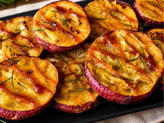 Imagem ilustrativa da receita BATATA-DOCE NA AIRFRYER COM ERVAS E MELADO