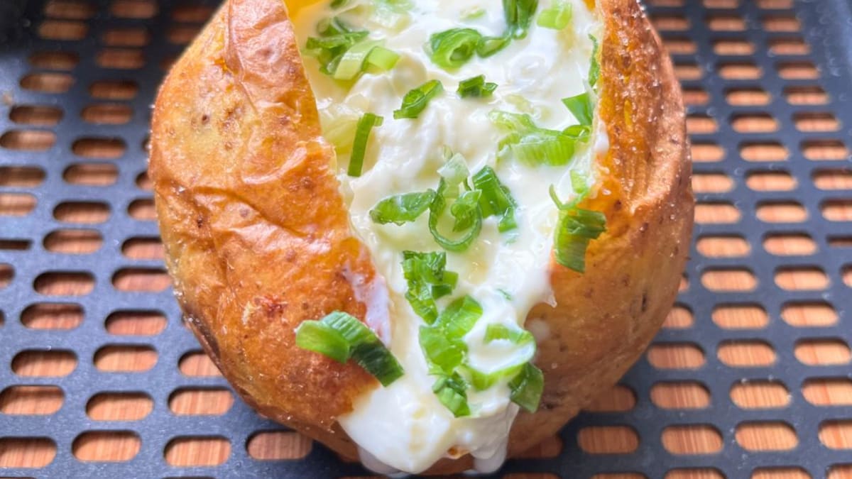 Imagem ilustrativa da receita BATATA RECHEADA NA AIRFRYER