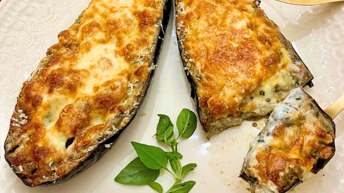 Imagem ilustrativa da receita BERINJELA COM RECHEIO CREMOSO GRATINADA NA AIRFRYER