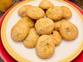 Imagem ilustrativa da receita BISCOITOS DE QUEIJO COALHO COM GOIABADA
