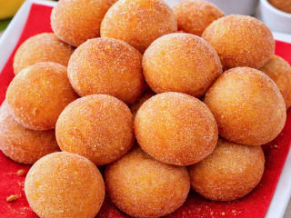 Imagem ilustrativa da receita BOLINHO DE CHUVA COM BANANA NA AIRFRYER