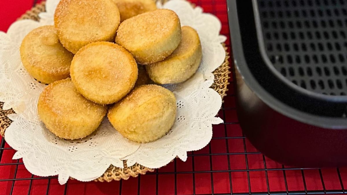 Imagem ilustrativa da receita BOLINHO DE CHUVA NA AIRFRYER