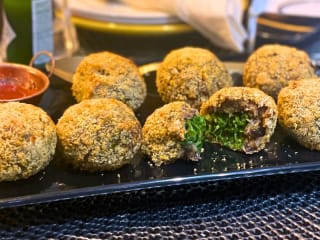Imagem ilustrativa da receita BOLINHO DE FEIJOADA SEM TRIGO E SEM FRITAR