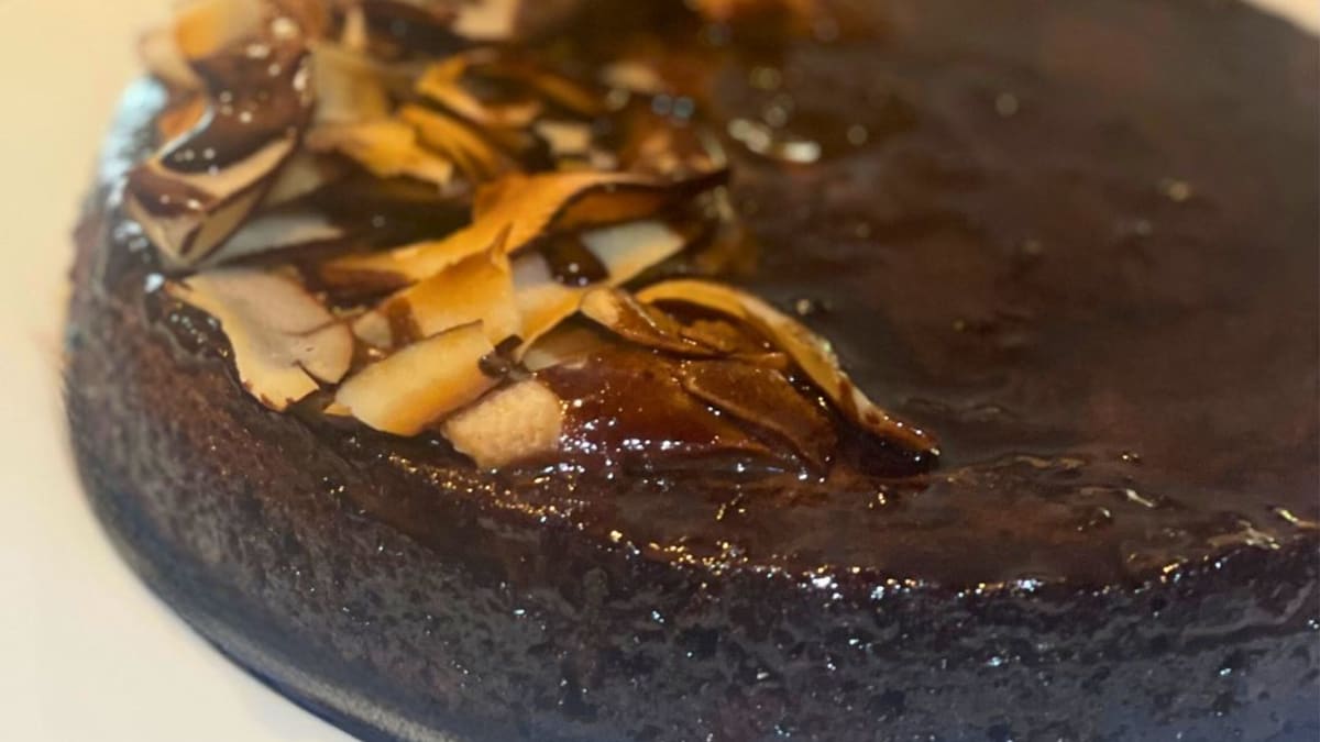Imagem ilustrativa da receita Bolo de cenoura com coco (sem farinha)