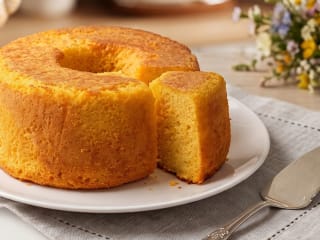 Imagem ilustrativa da receita BOLO DE FUBÁ SEM FARINHA DE TRIGO: ÚMIDO E FOFINHO