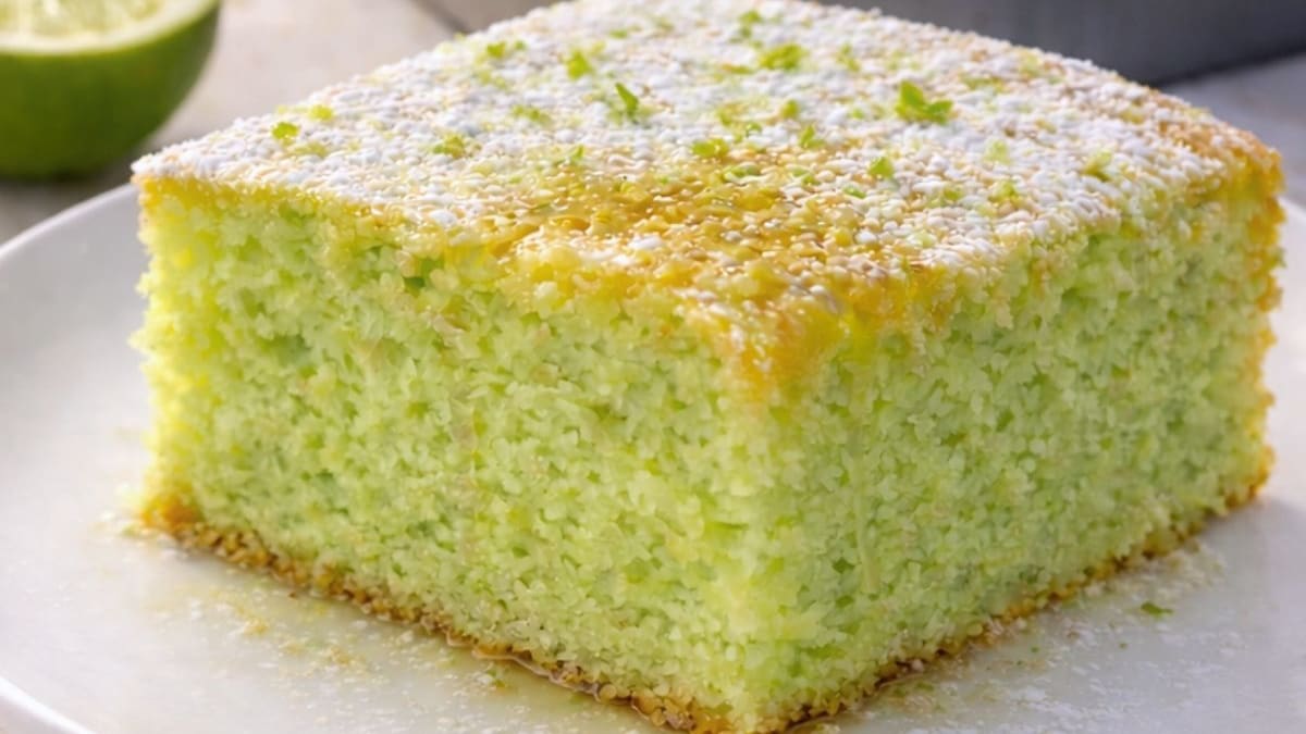 Imagem ilustrativa da receita BOLO DE LIMÃO COM GELATINA FOFINHO E ÚMIDO