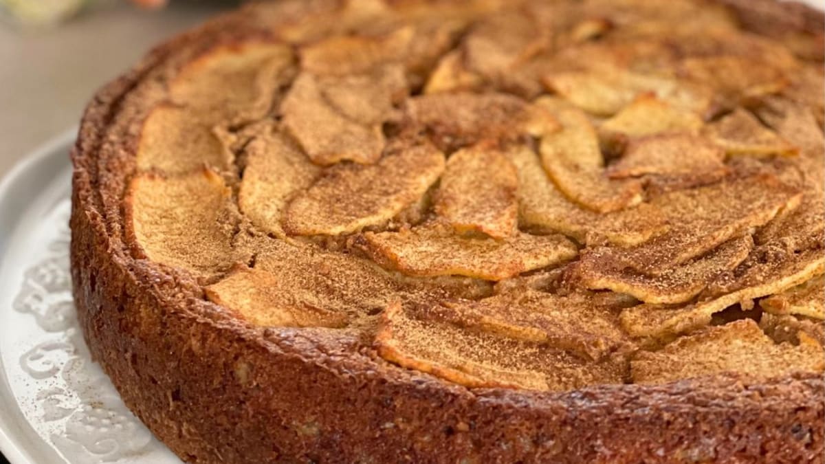 Imagem ilustrativa da receita BOLO DE MAÇÃ COM AVEIA