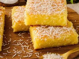 Imagem ilustrativa da receita BOLO DE MANDIOCA CRUA COM COCO