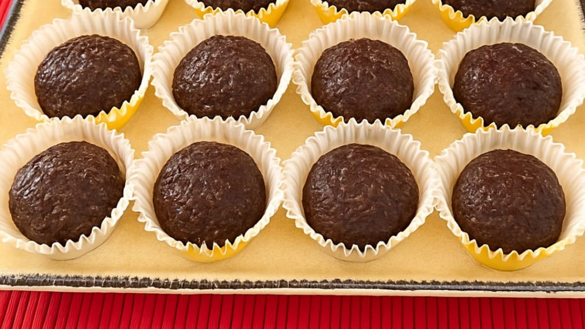 Imagem ilustrativa da receita BRIGADEIRO SAUDÁVEL DE CHOCOLATE COM COCO