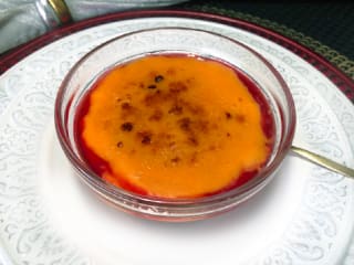 Imagem ilustrativa da receita BRULÉE DE PAPAIA COM FRAMBOESAS