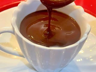 Imagem ilustrativa da receita CHOCOLATE QUENTE CREMOSO SEM LEITE E AÇÚCAR