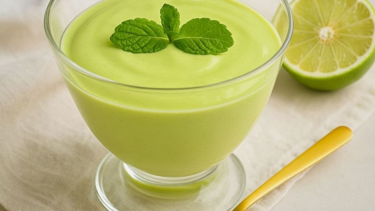 Imagem ilustrativa da receita CREME DE ABACATE COM LIMÃO E HORTELÃ