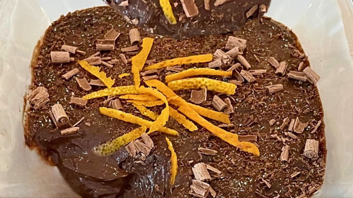 Imagem ilustrativa da receita CREME DE CHOCOLATE COM LARANJA NO LIQUIDIFICADOR
