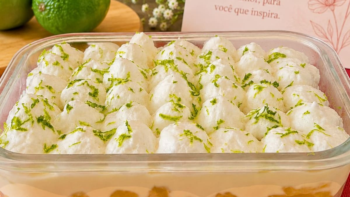 Imagem ilustrativa da receita DELÍCIA DE ABACAXI COM MERENGUE GELADO