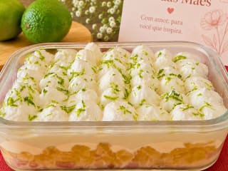 Imagem ilustrativa da receita DELÍCIA DE ABACAXI COM MERENGUE GELADO