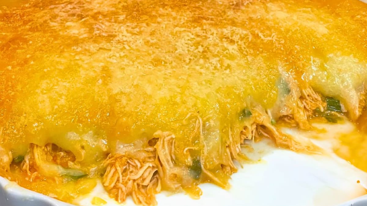 Imagem ilustrativa da receita ESCONDIDINHO CREMOSO DE FRANGO E MANDIOCA NA PRESSÃO