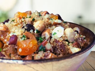 Imagem ilustrativa da receita FAROFA DE QUINOA COM FRUTAS SECAS E CASTANHAS