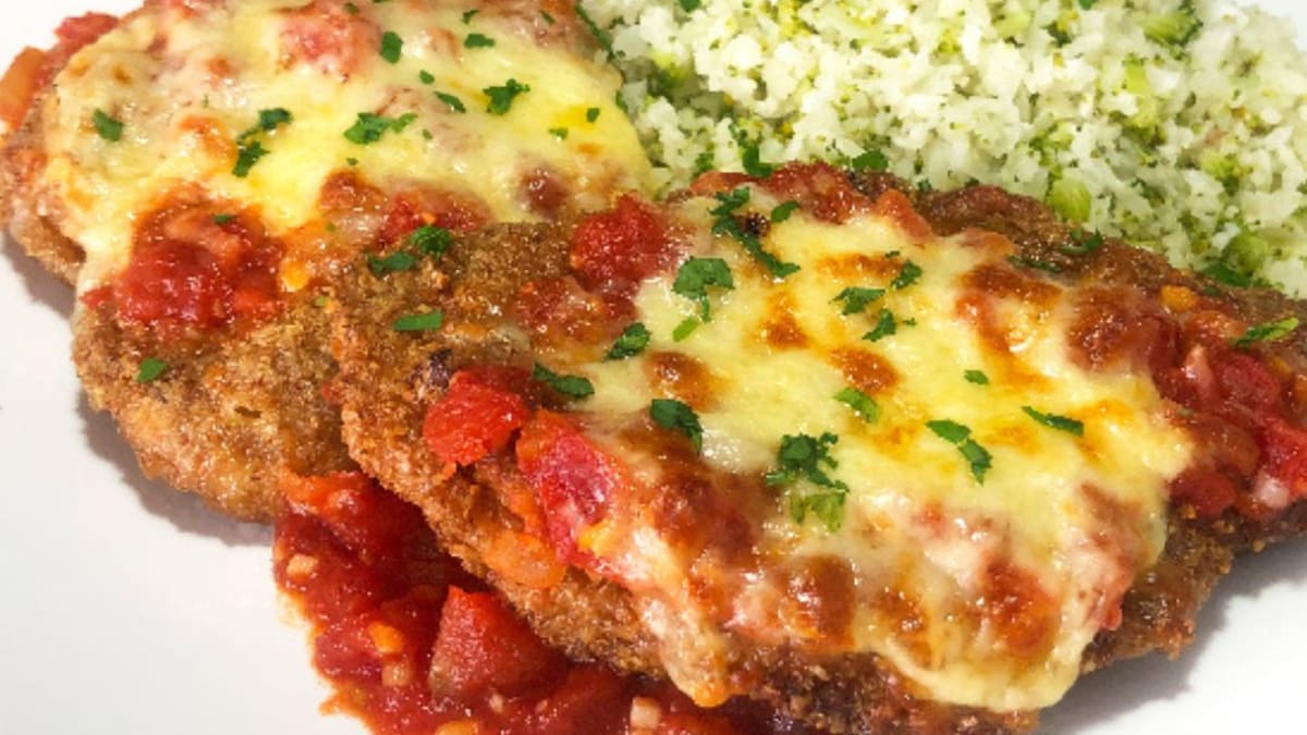 Imagem ilustrativa da receita FILÉ DE FRANGO À PARMEGIANA SEM FRITAR