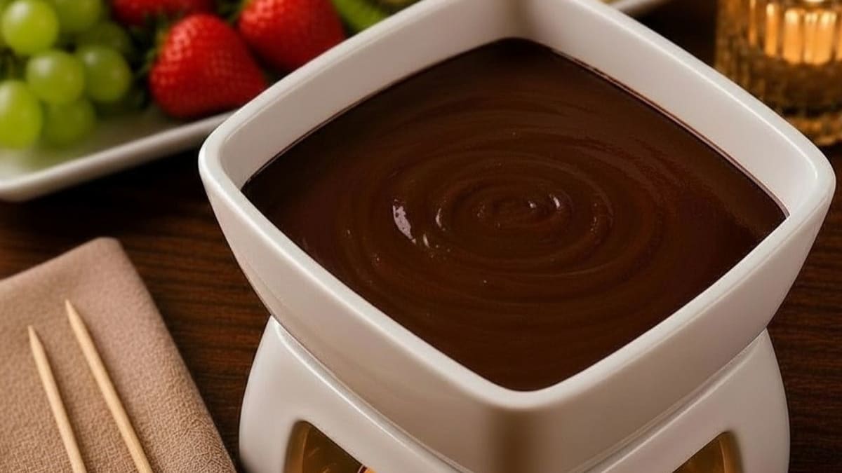 Imagem ilustrativa da receita FONDUE DE CHOCOLATE COM FRUTAS