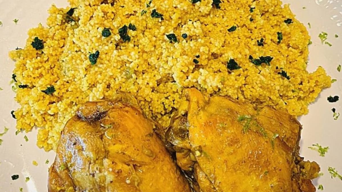 Imagem ilustrativa da receita FRANGO COM CÚRCUMA NA PRESSÃO E COUSCOUS MARROQUINO