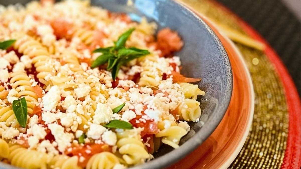 Imagem ilustrativa da receita FUSILLI AO MOLHO DE TOMATE CRU COM RICOTA
