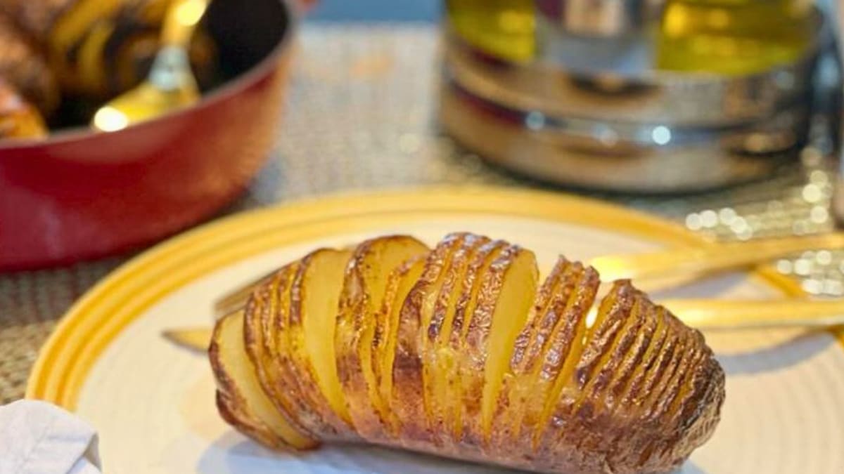 Imagem ilustrativa da receita BATATA ASSADA NO FORNO (HASSELBACK)