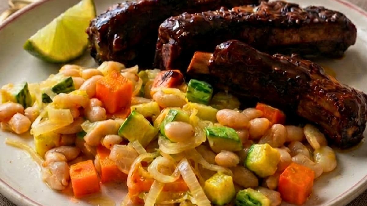 Imagem ilustrativa da receita LEGUMES REFOGADOS COM FEIJÃO BRANCO