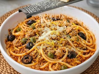 Imagem ilustrativa da receita MACARRÃO AO MOLHO DE TOMATE COM ATUM