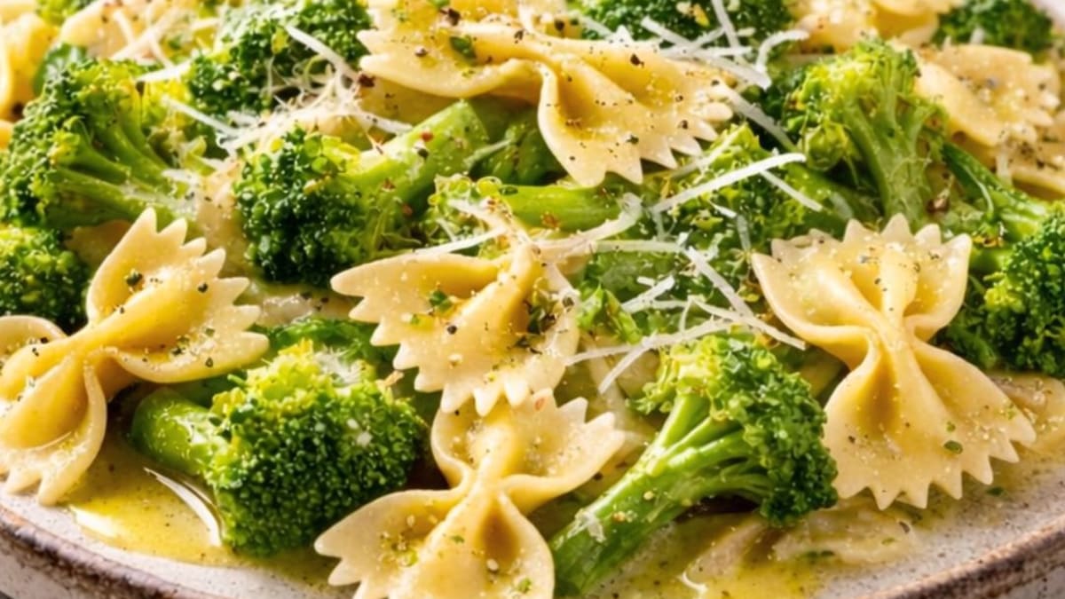 Imagem ilustrativa da receita MACARRÃO COM BRÓCOLIS