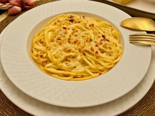 Imagem ilustrativa da receita SPAGHETTI AO MOLHO CREMOSO DE ALHO E ÓLEO