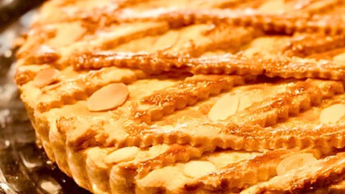 Imagem ilustrativa da receita MASSA DE TORTA BAKE AND CAKE DOCE OU SALGADA COM 3 INGREDIENTES