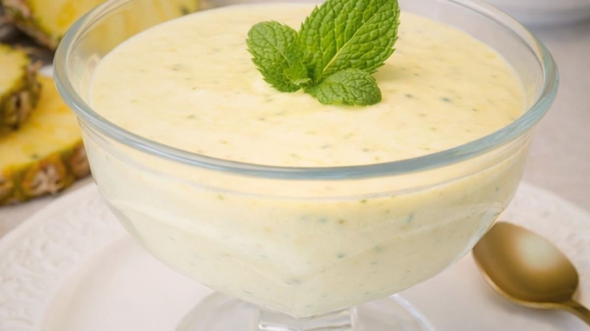 Imagem ilustrativa da receita MOUSSE DIET DE ABACAXI COM HORTELÃ